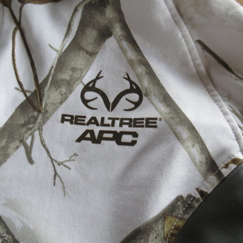 Quarter zip Realtree shirt